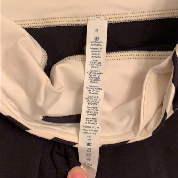 Size 4 Capri lululemon capri breathable leggings - Picture 6 of 7